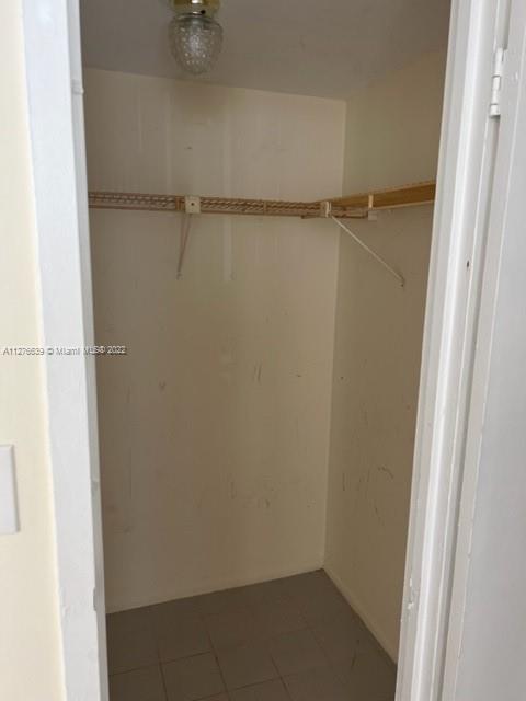 DE SOTO PARK NORTH CONDO - Residential Lease