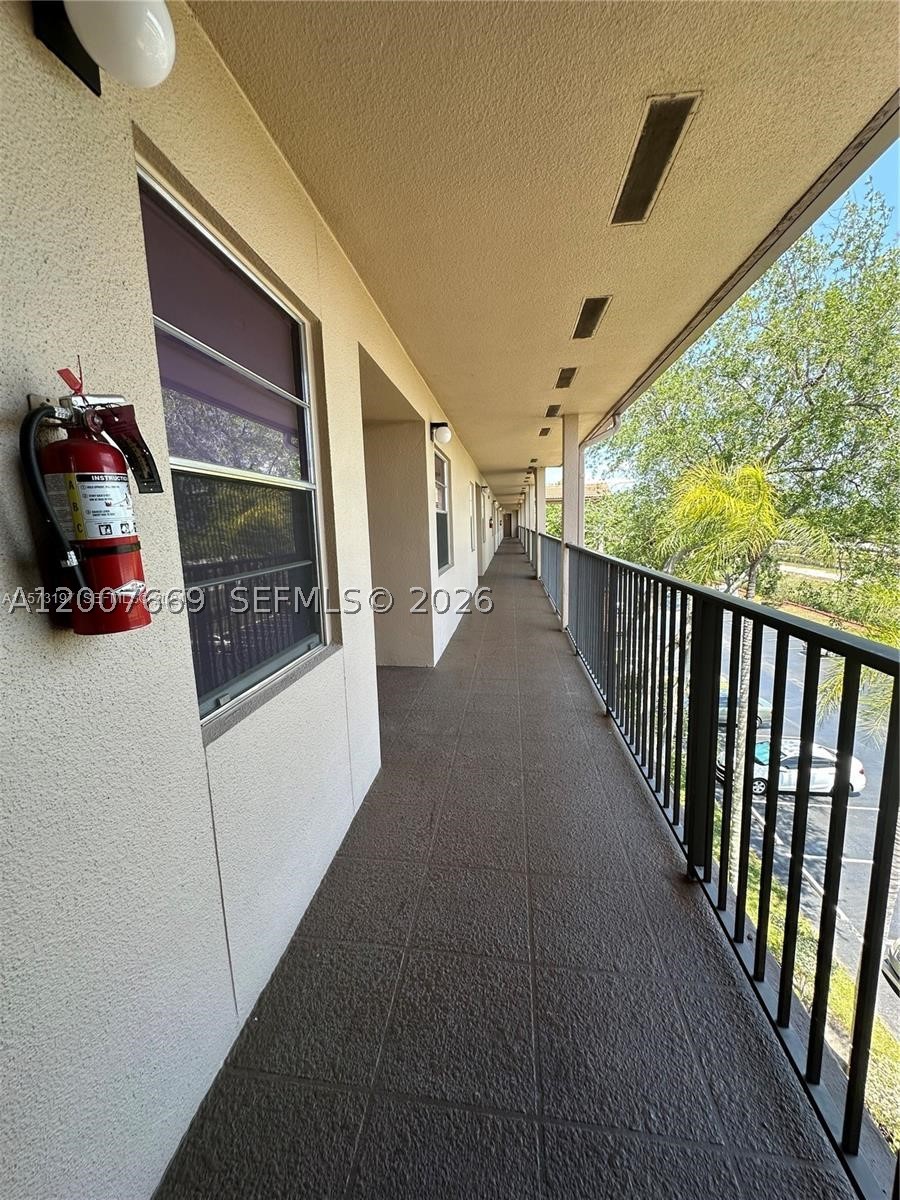 CAMBRIDGE AT CENTURY VILL - Residential
