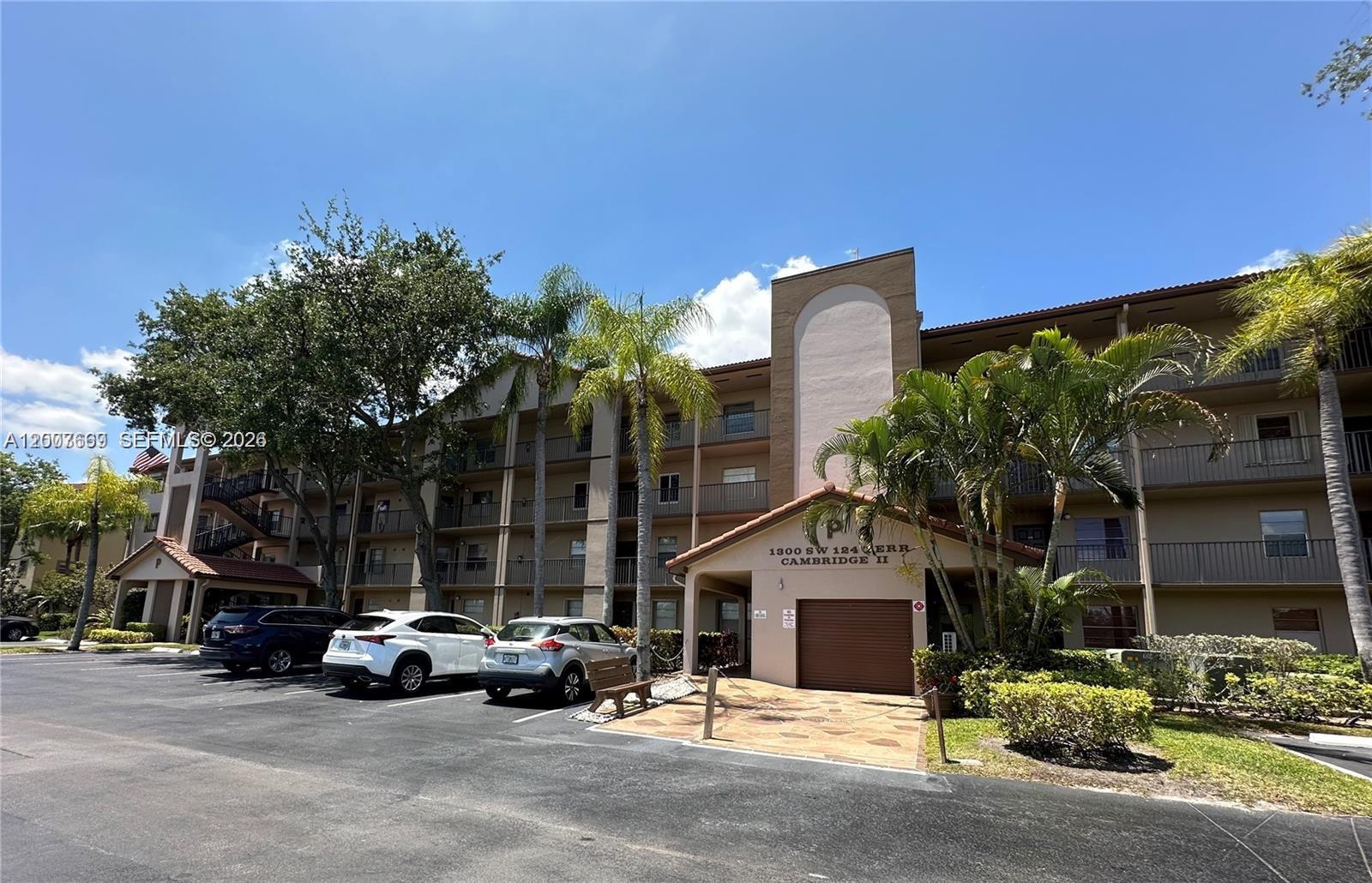 CAMBRIDGE AT CENTURY VILL - Residential