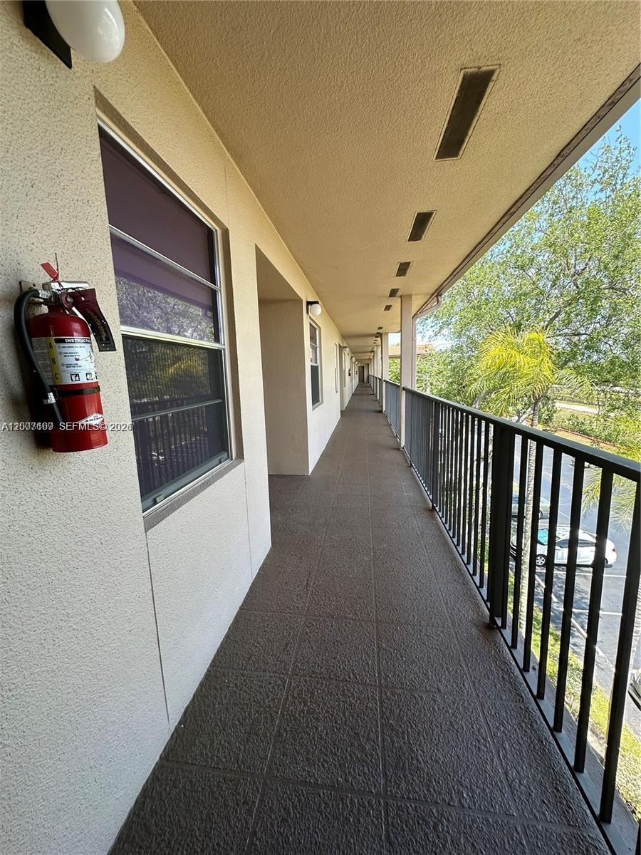 CAMBRIDGE AT CENTURY VILL - Residential