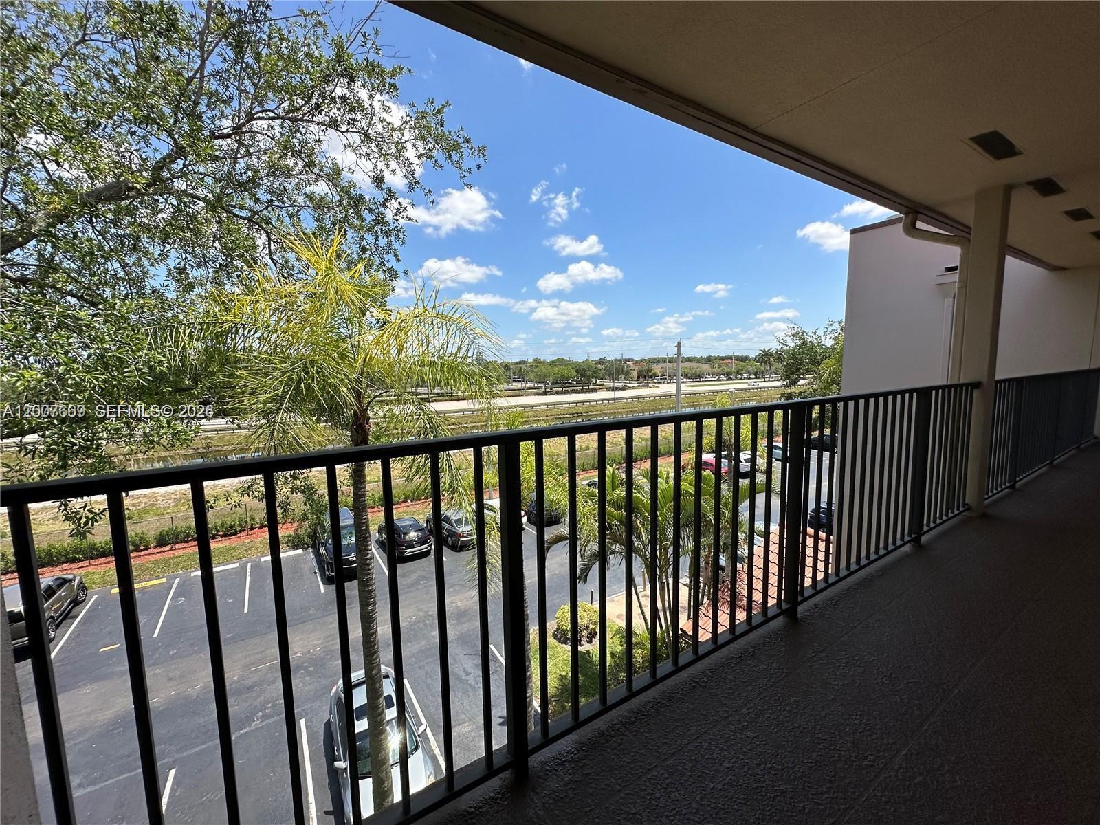 CAMBRIDGE AT CENTURY VILL - Residential