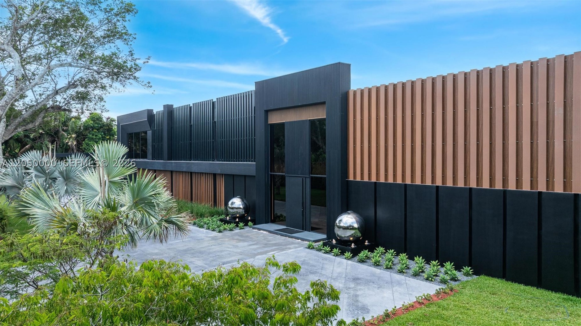 PINECREST - Residential