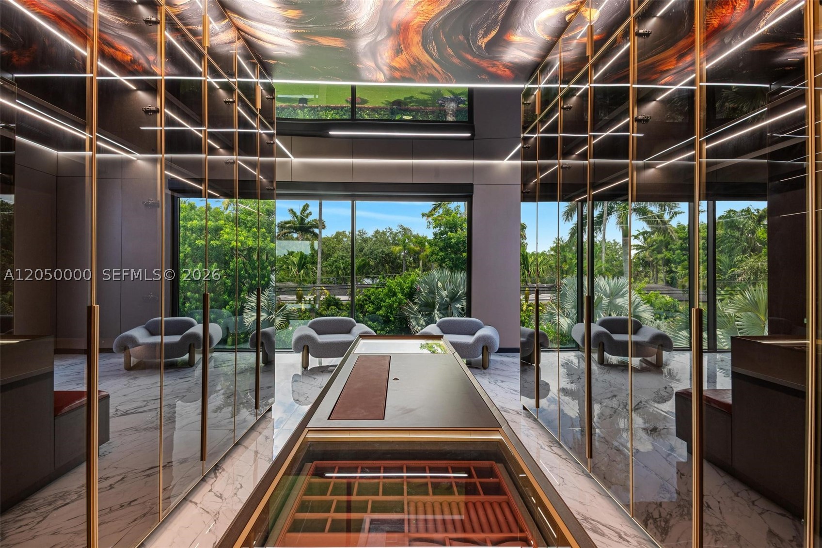 PINECREST - Residential