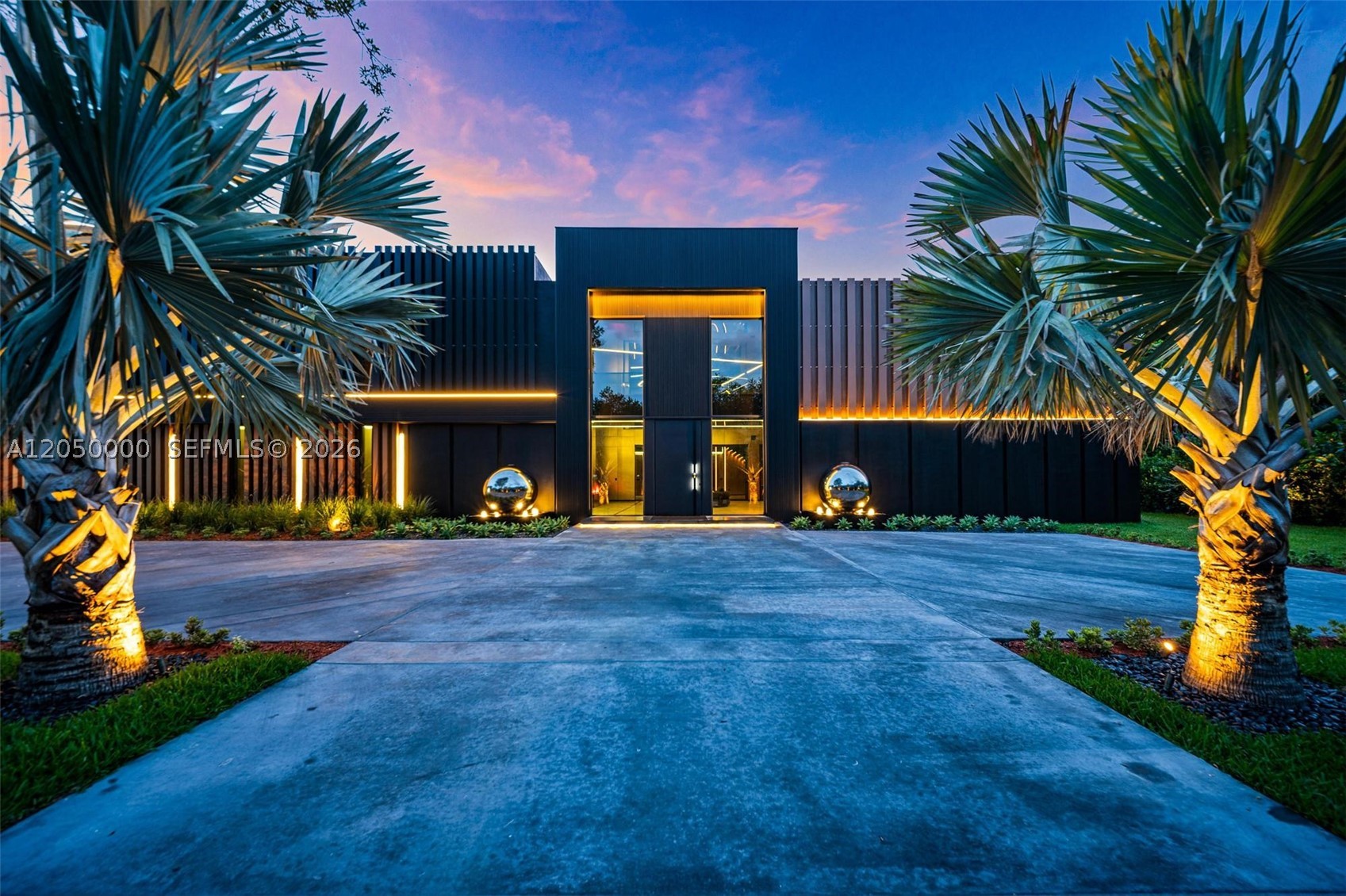 PINECREST - Residential