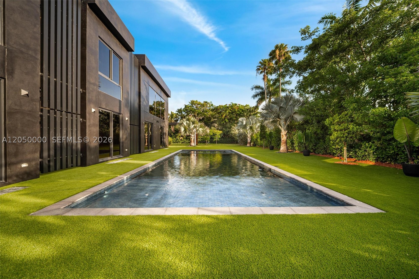 PINECREST - Residential