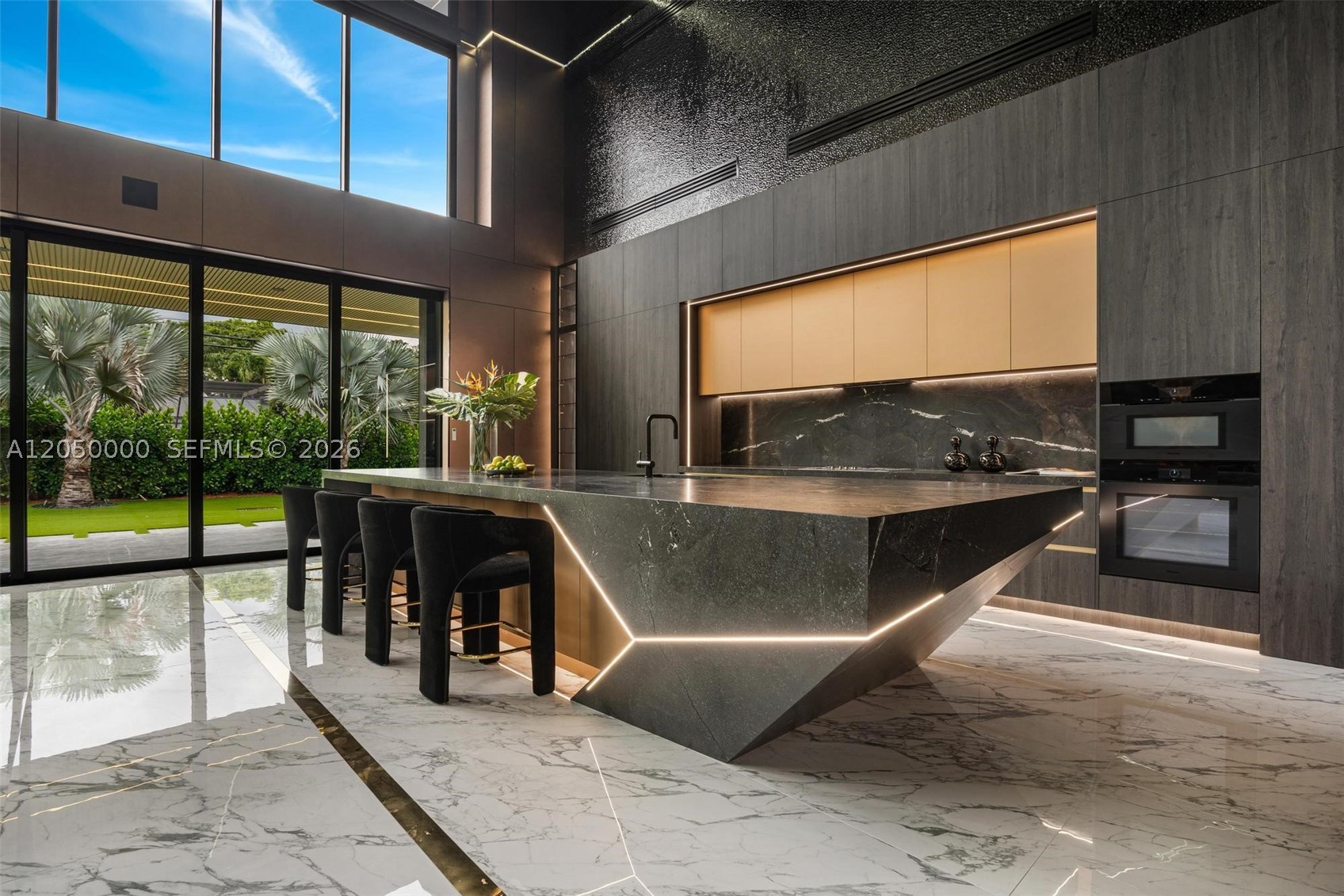 PINECREST - Residential