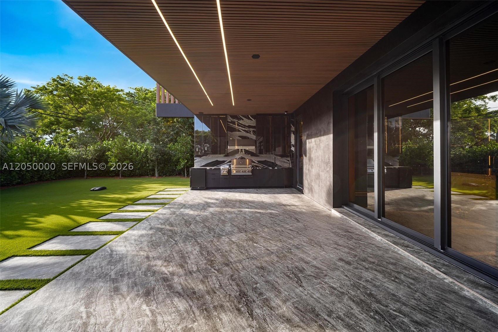 PINECREST - Residential