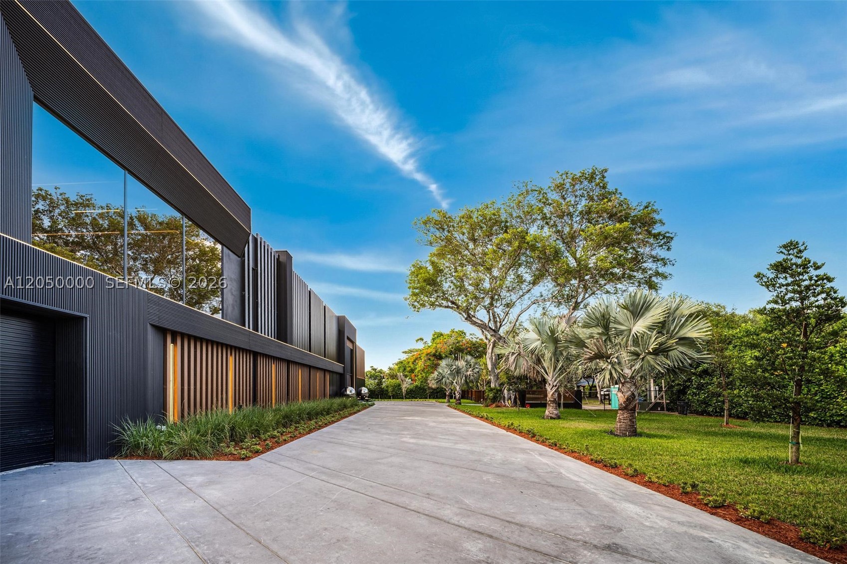 PINECREST - Residential