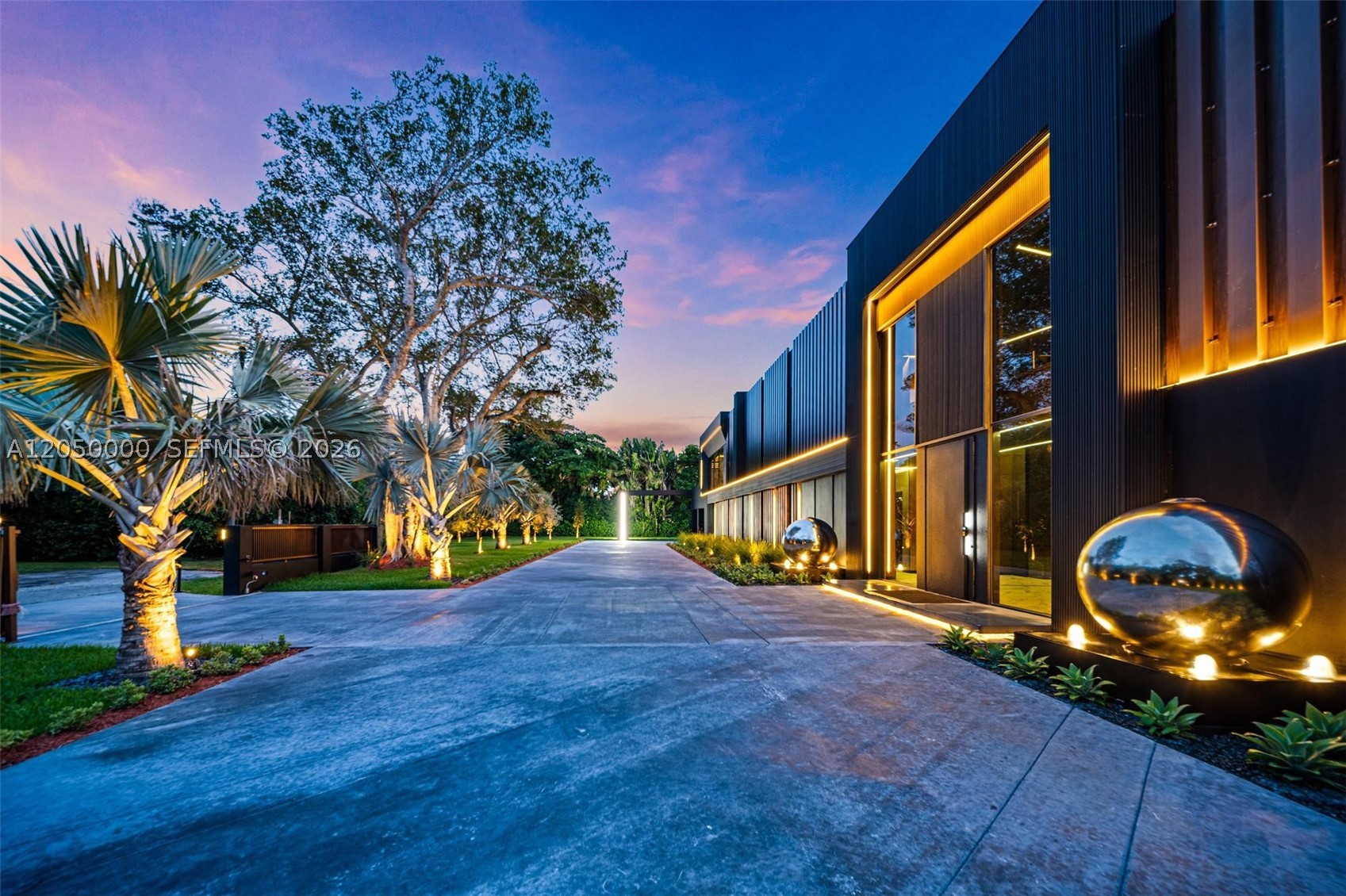 PINECREST - Residential