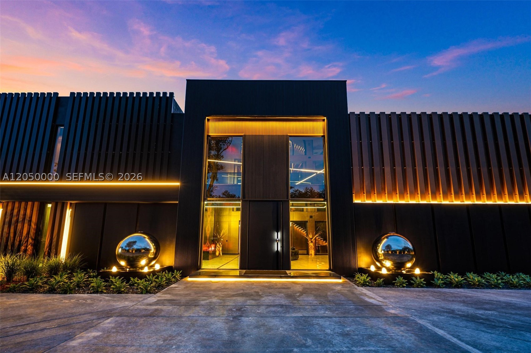 PINECREST - Residential
