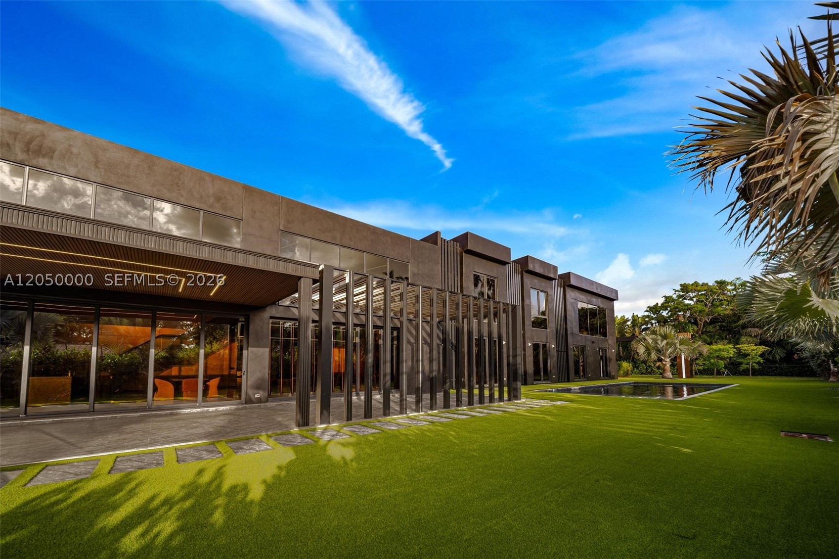 PINECREST - Residential