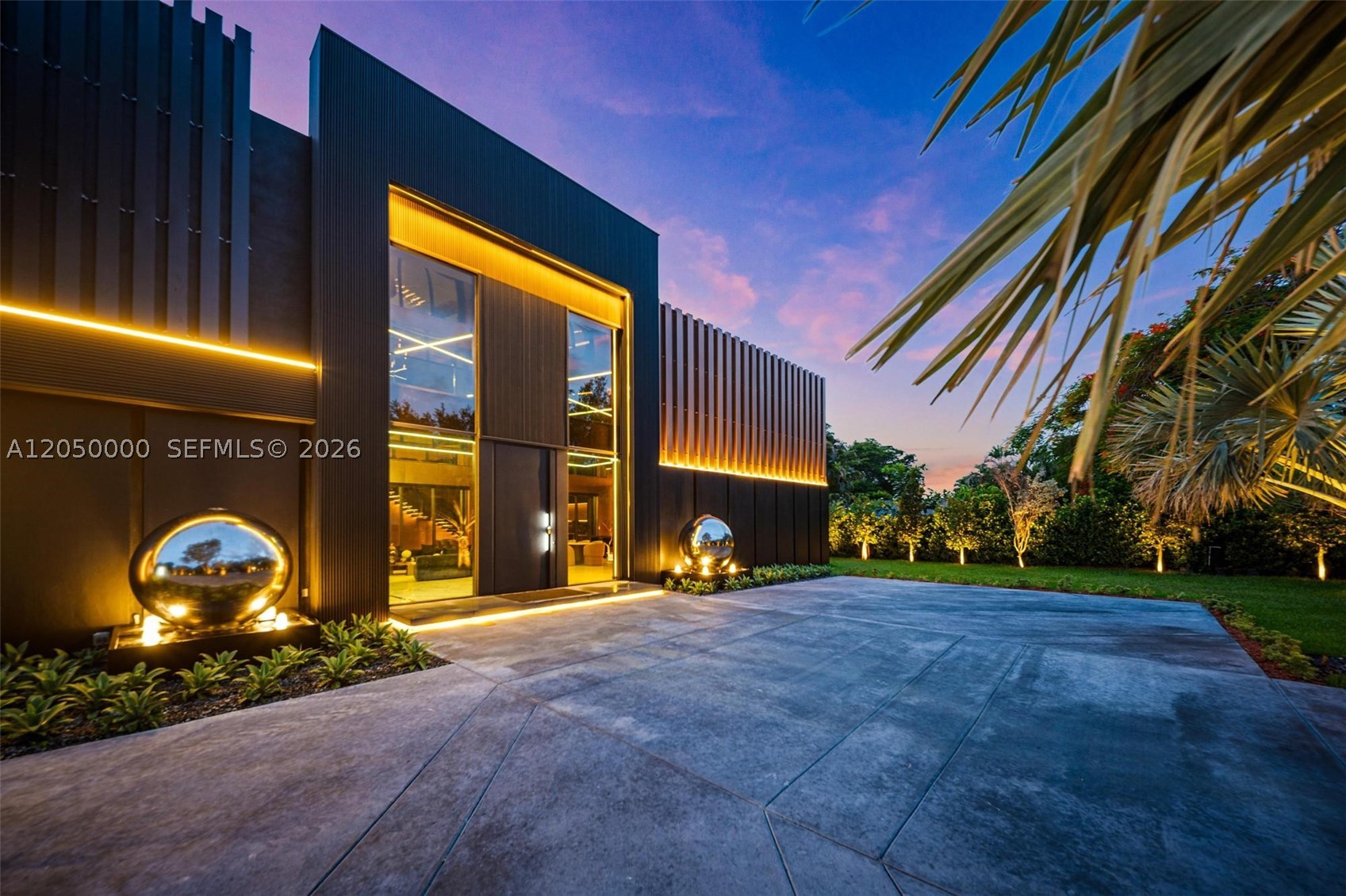 PINECREST - Residential