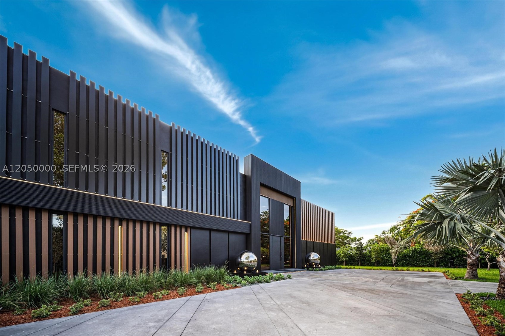PINECREST - Residential