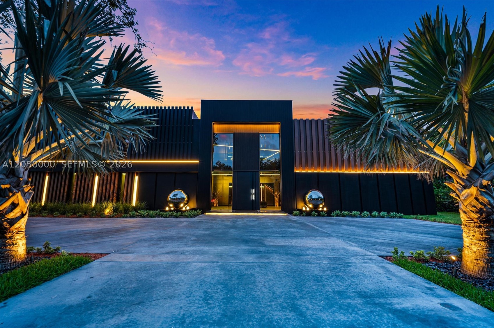 PINECREST - Residential