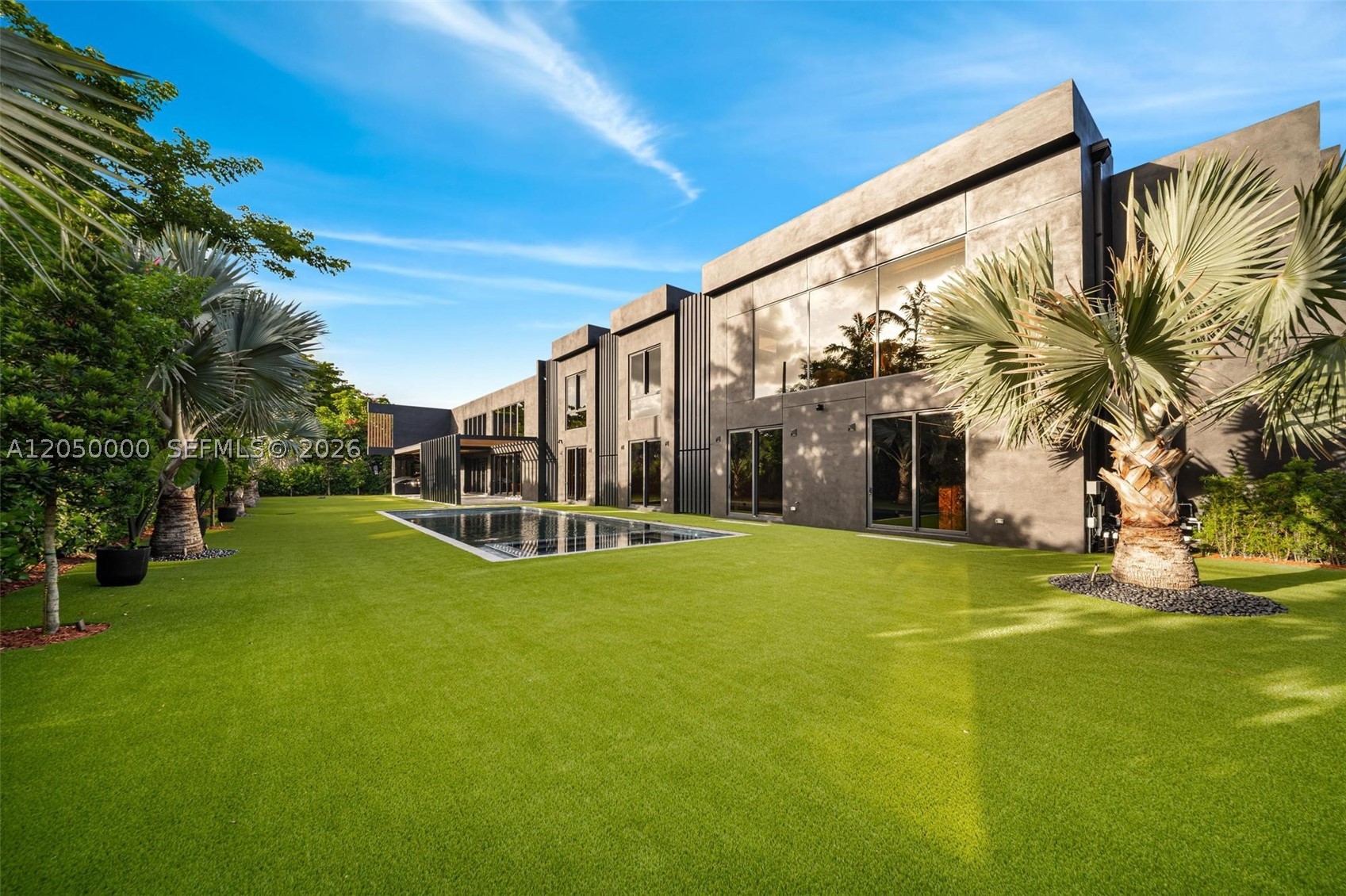 PINECREST - Residential