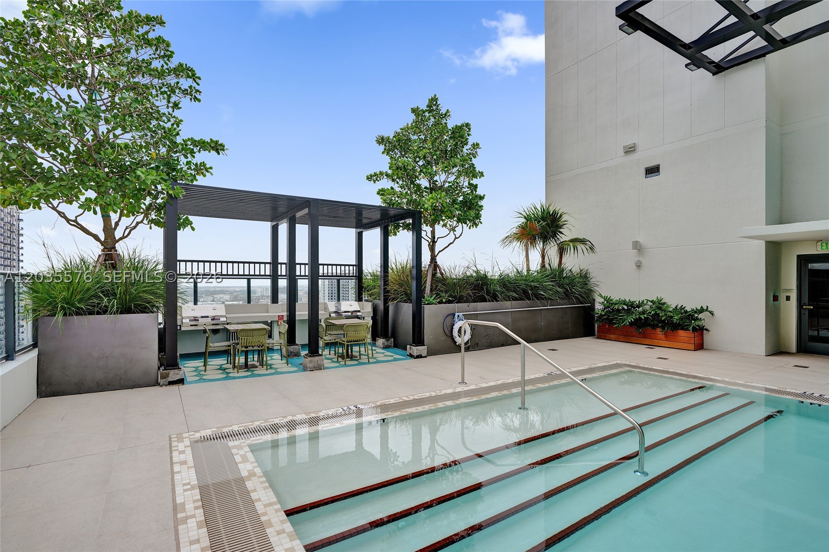 Crosby Miami World Center - Residential
