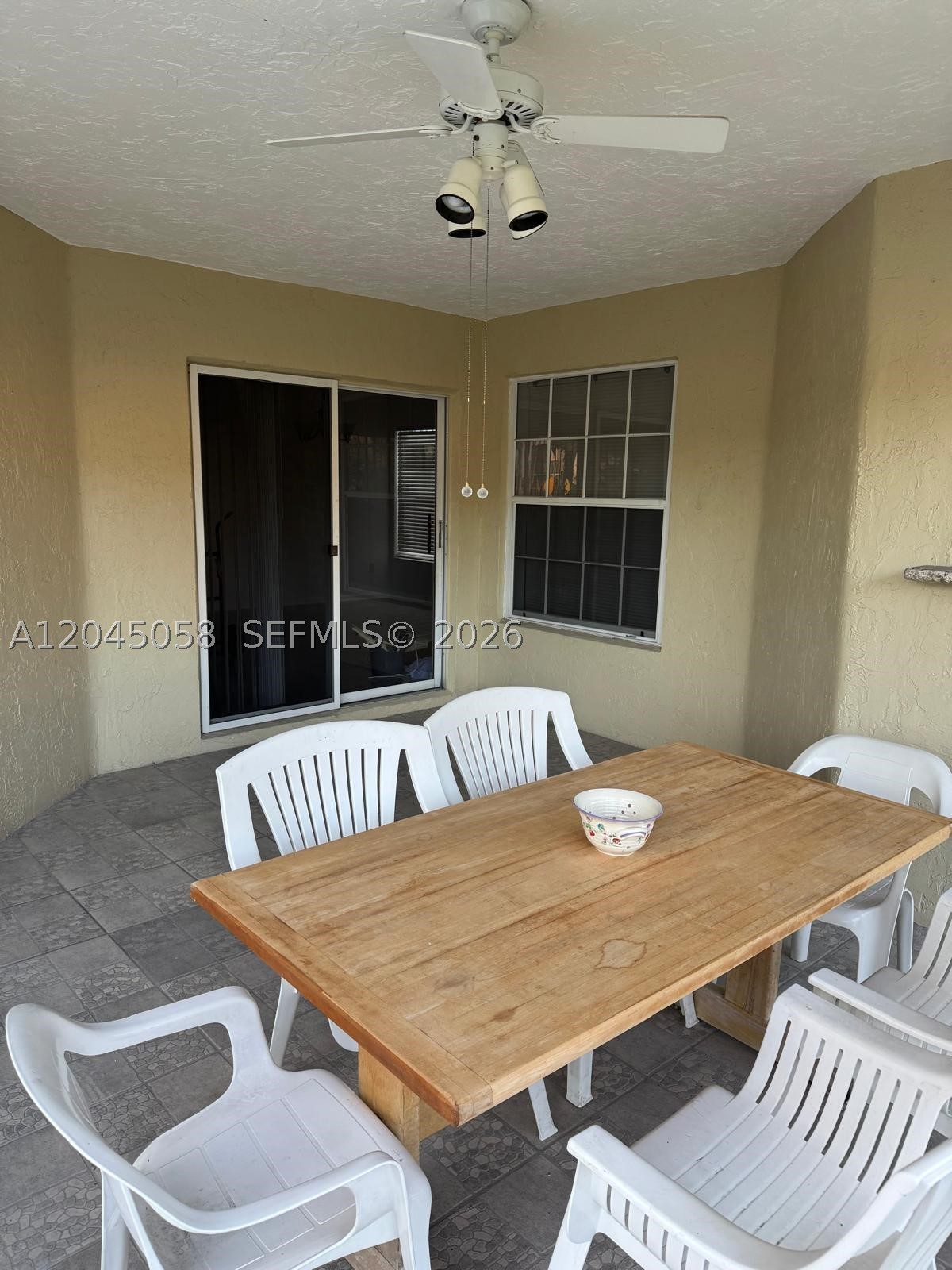 LA PETITE ACADEMY PEMBROK - Residential Lease