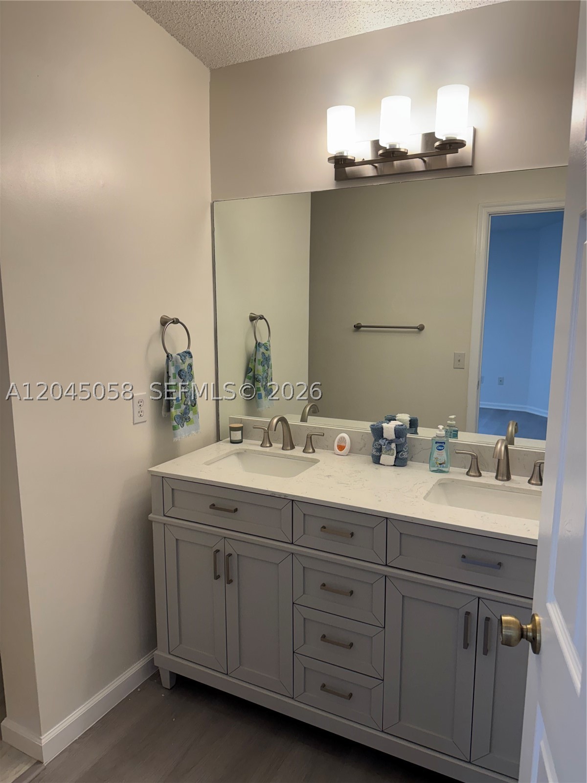 LA PETITE ACADEMY PEMBROK - Residential Lease