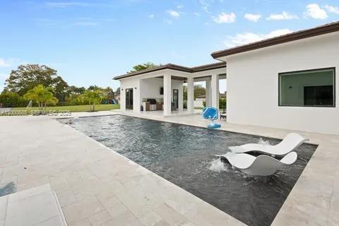 SWEETWATER ESTS SUB - Residential