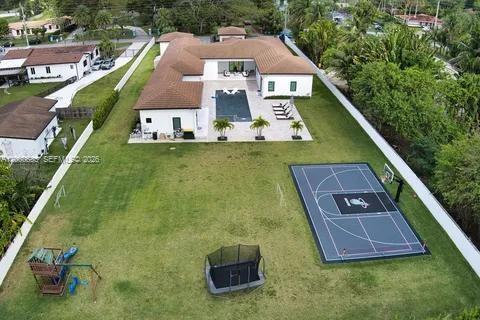 SWEETWATER ESTS SUB - Residential