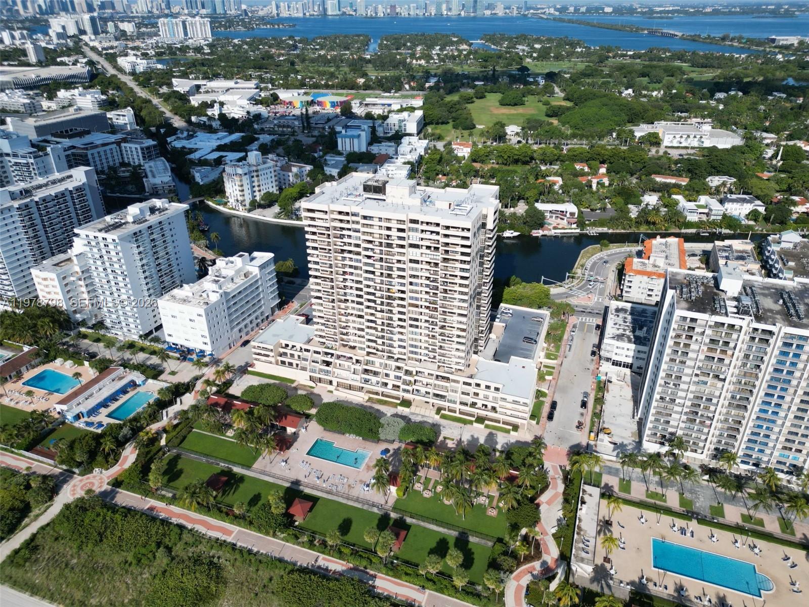 CLUB ATLANTIS CONDO - Residential