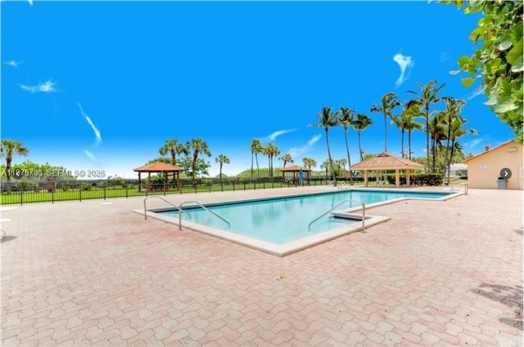CLUB ATLANTIS CONDO - Residential