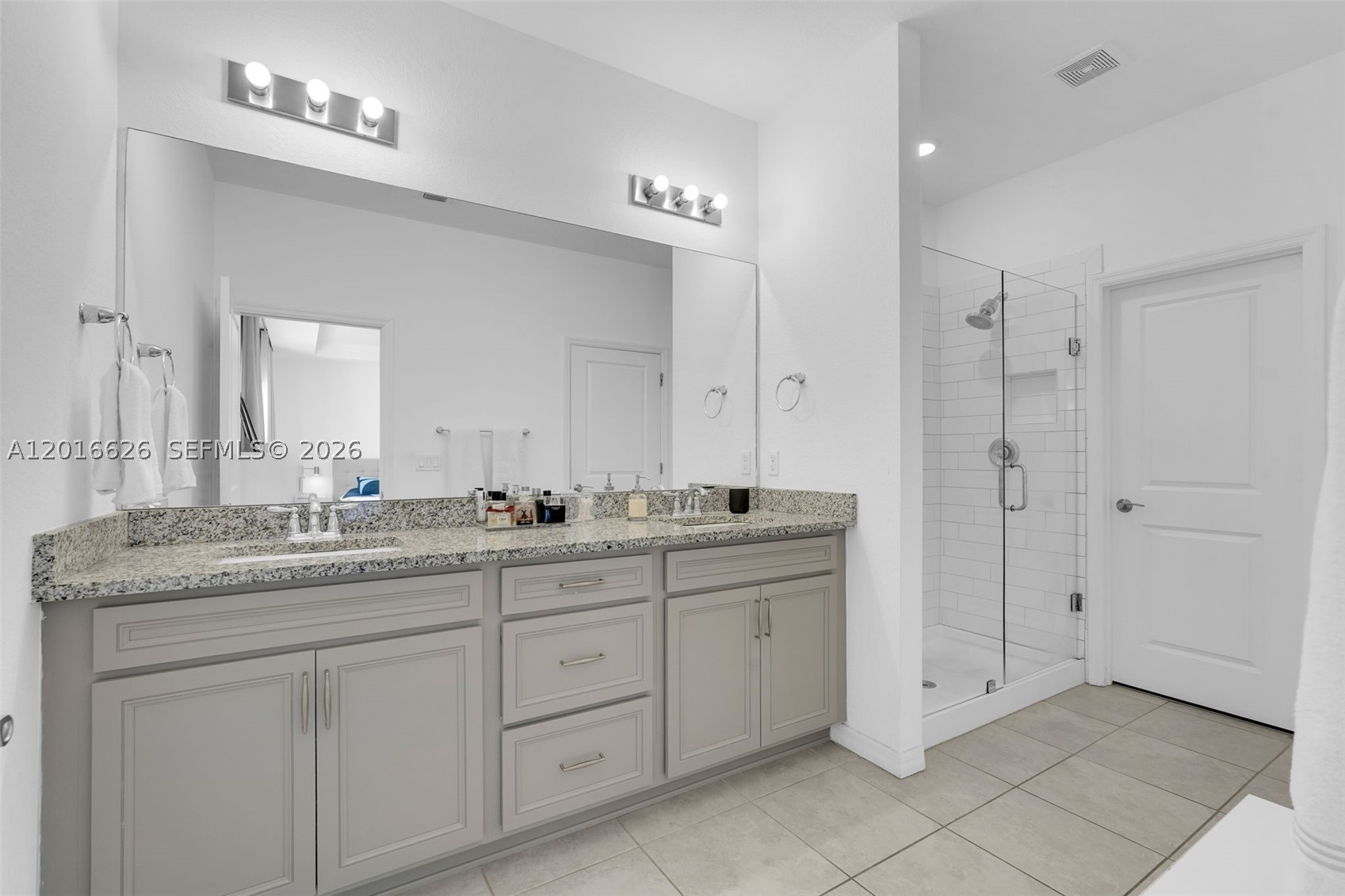 HILLCREST COUNTRY CLUB SO - Residential