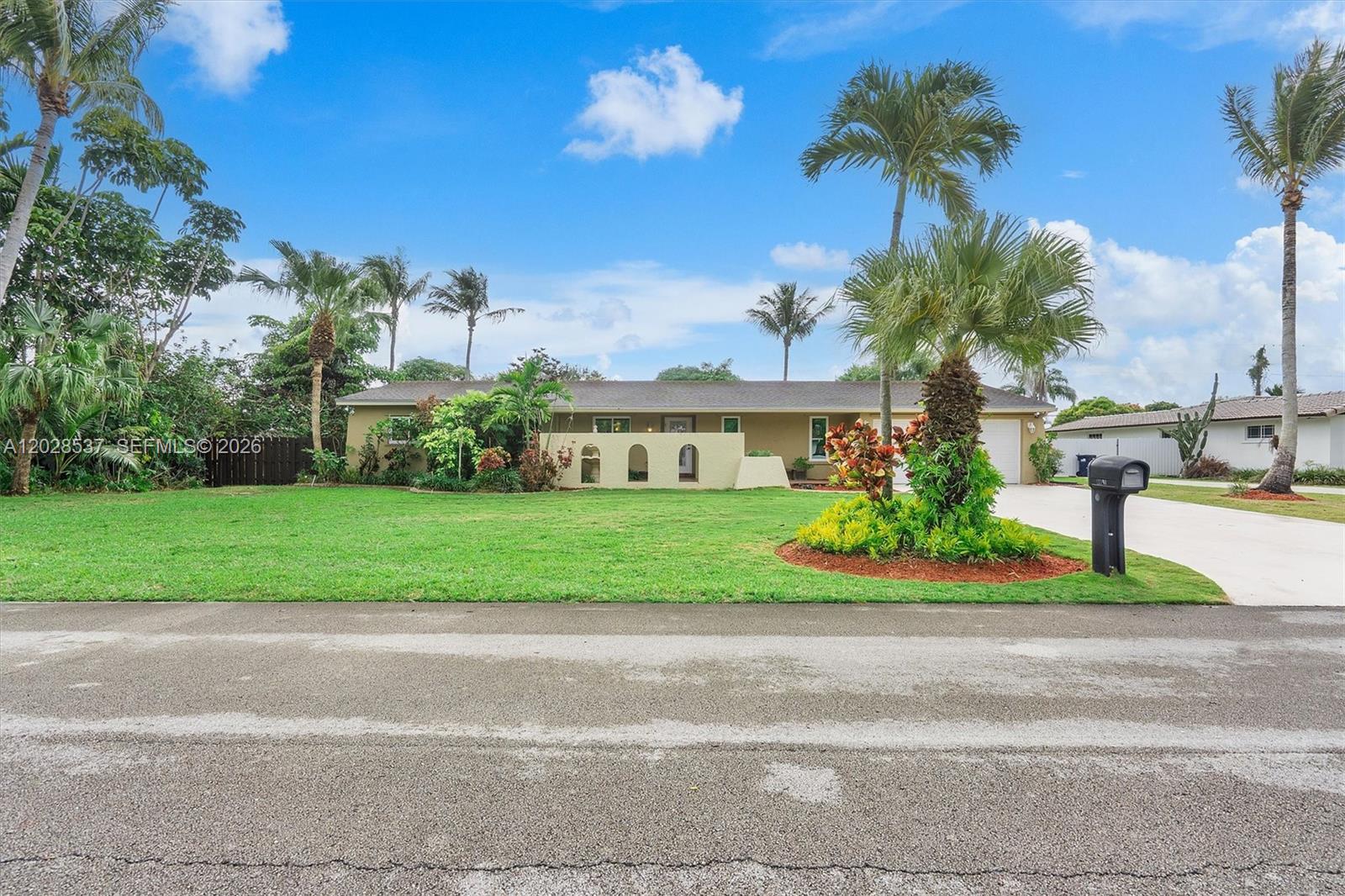 CARIBBEAN ESTATES - Residential Lease