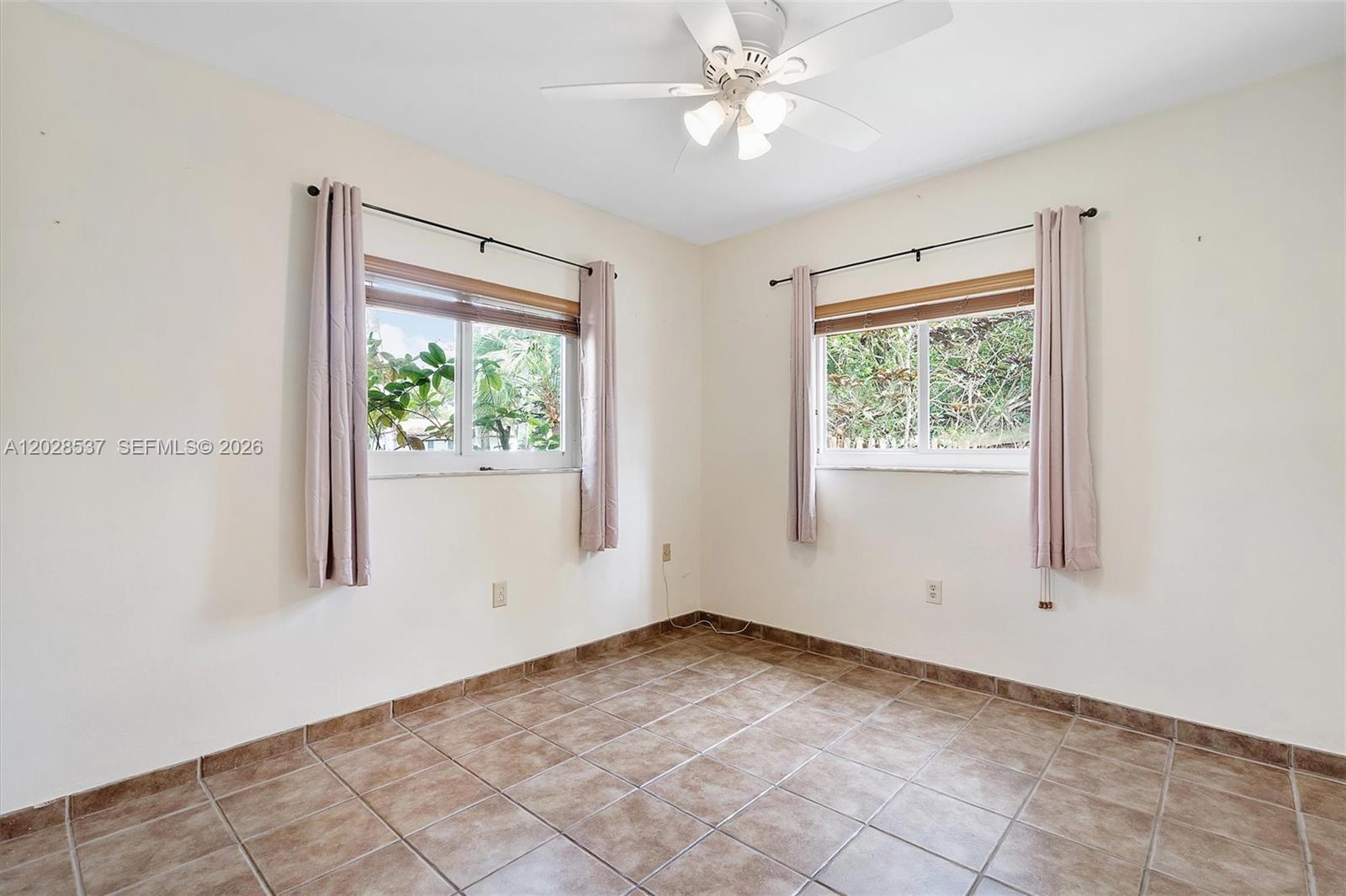 CARIBBEAN ESTATES - Residential Lease