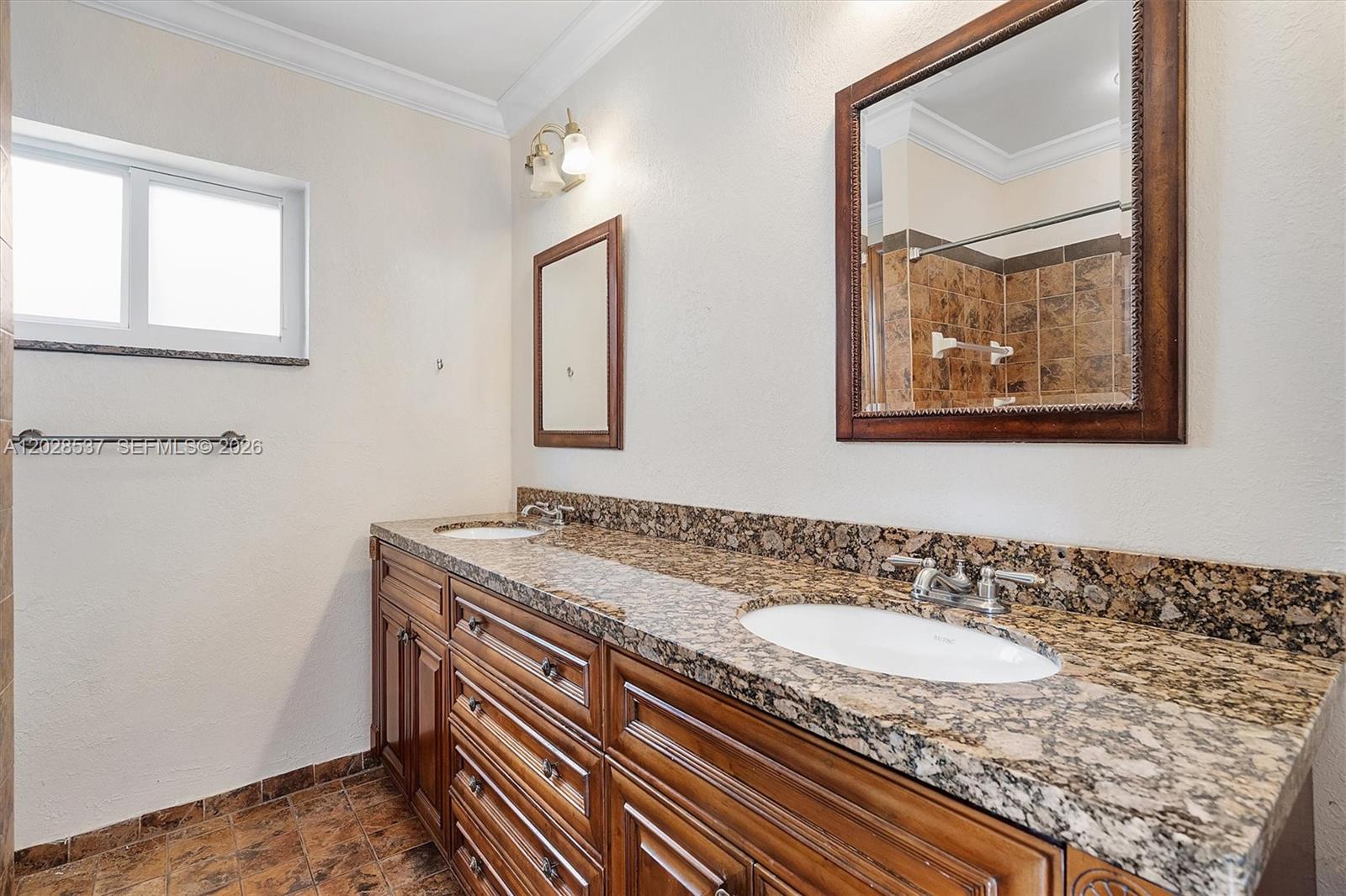 CARIBBEAN ESTATES - Residential Lease
