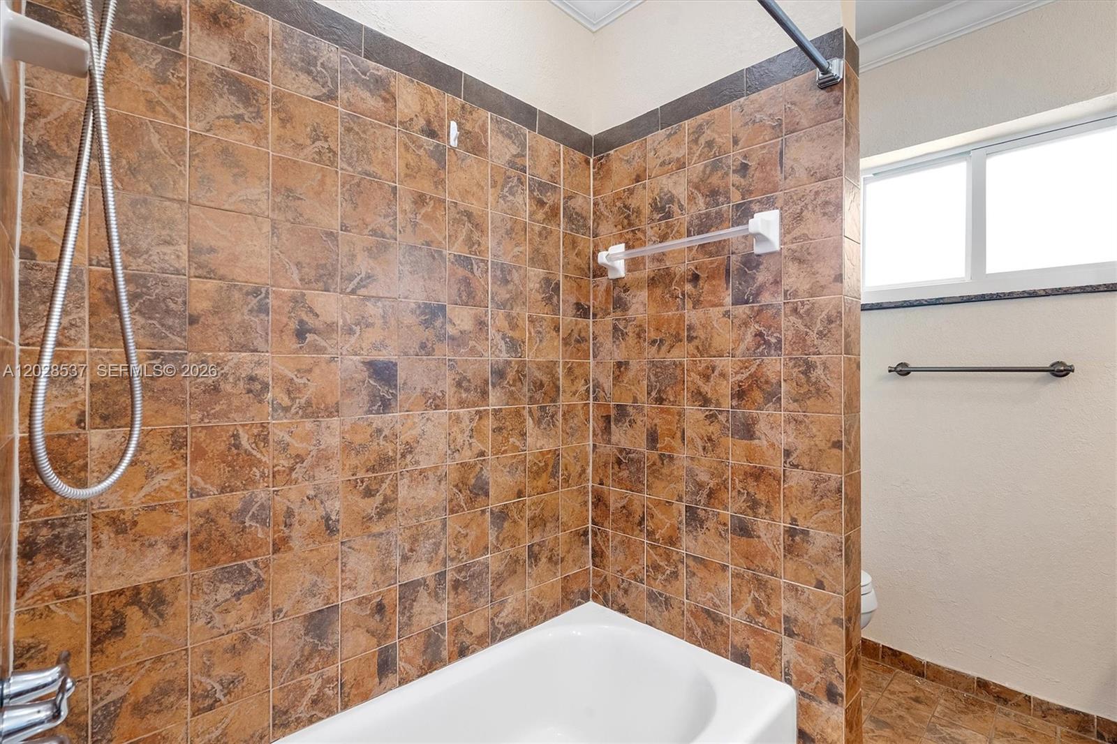 CARIBBEAN ESTATES - Residential Lease