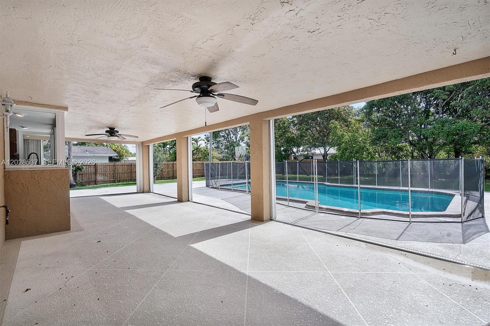 CARIBBEAN ESTATES - Residential Lease