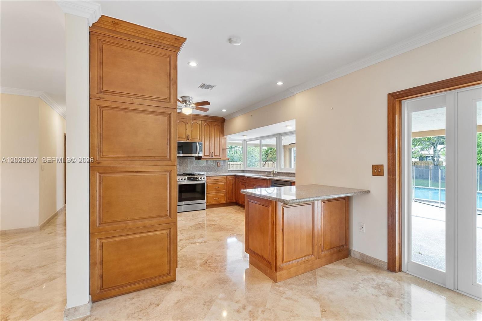 CARIBBEAN ESTATES - Residential Lease