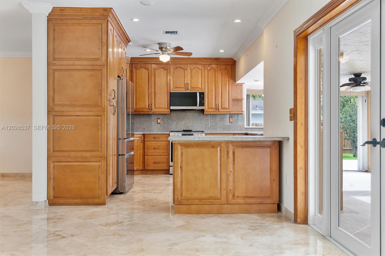 CARIBBEAN ESTATES - Residential Lease