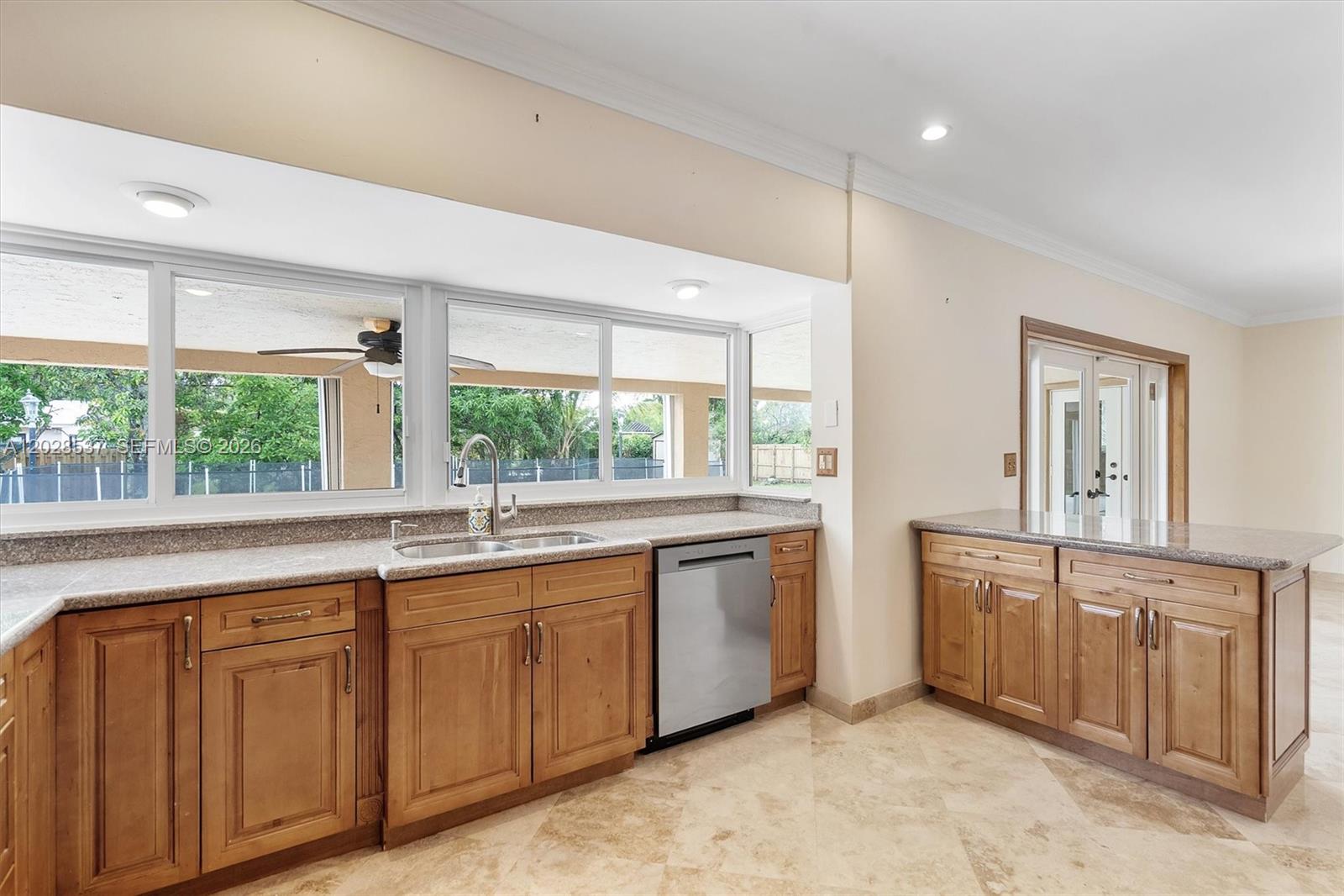 CARIBBEAN ESTATES - Residential Lease