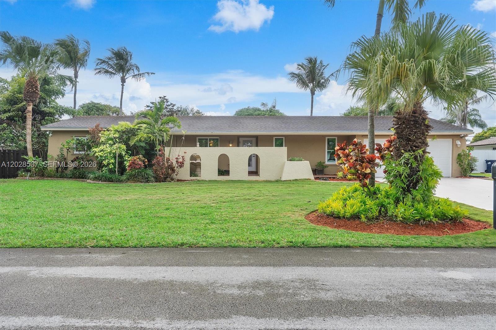 CARIBBEAN ESTATES - Residential Lease