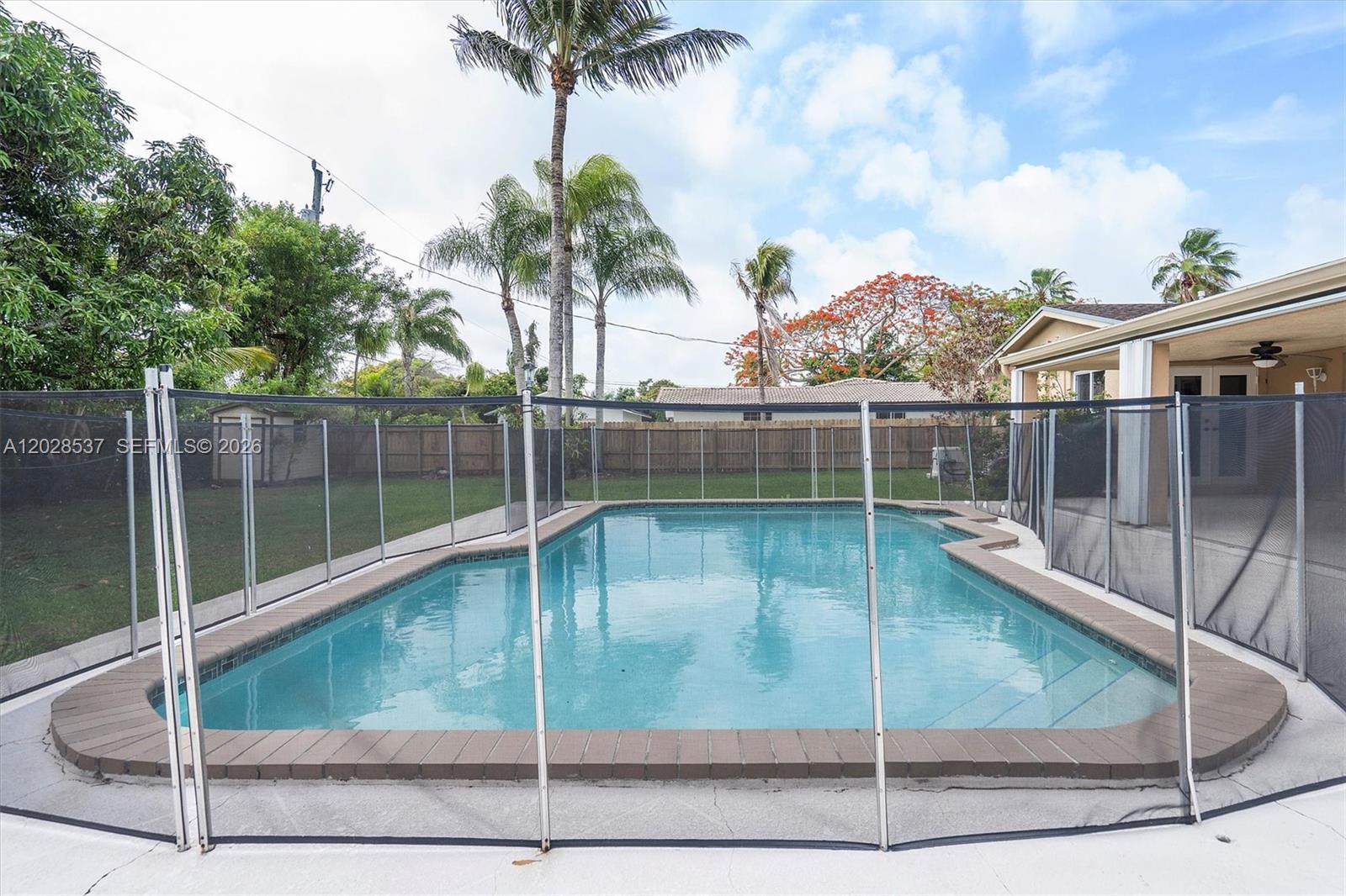 CARIBBEAN ESTATES - Residential Lease