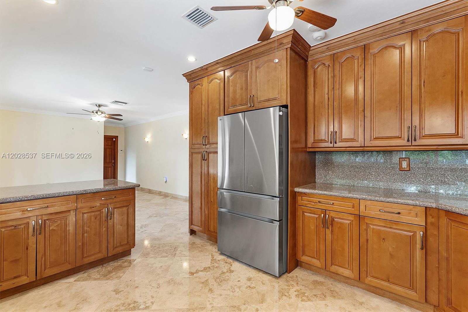 CARIBBEAN ESTATES - Residential Lease