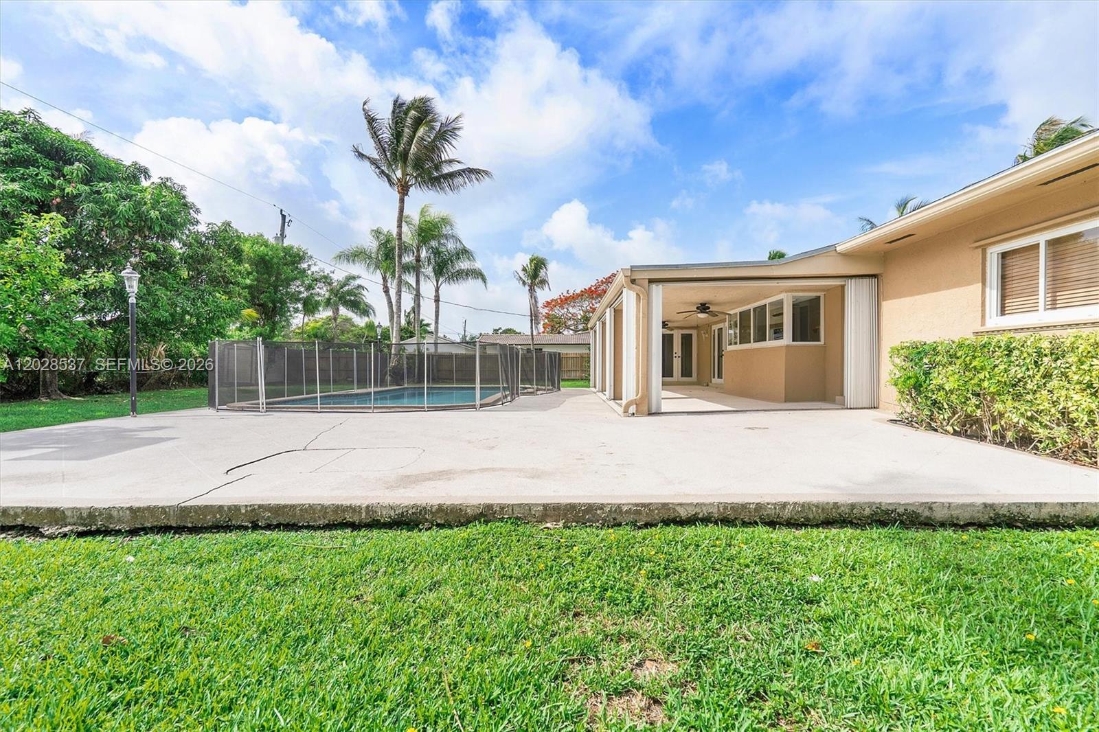 CARIBBEAN ESTATES - Residential Lease