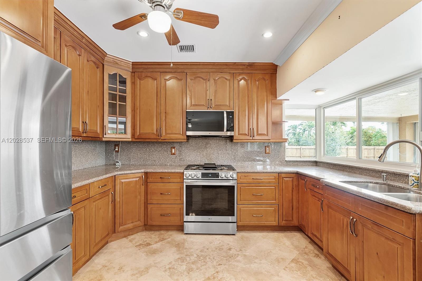 CARIBBEAN ESTATES - Residential Lease