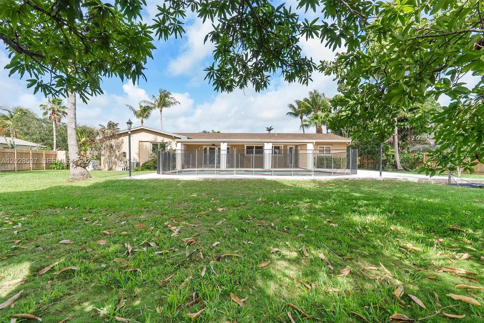CARIBBEAN ESTATES - Residential Lease