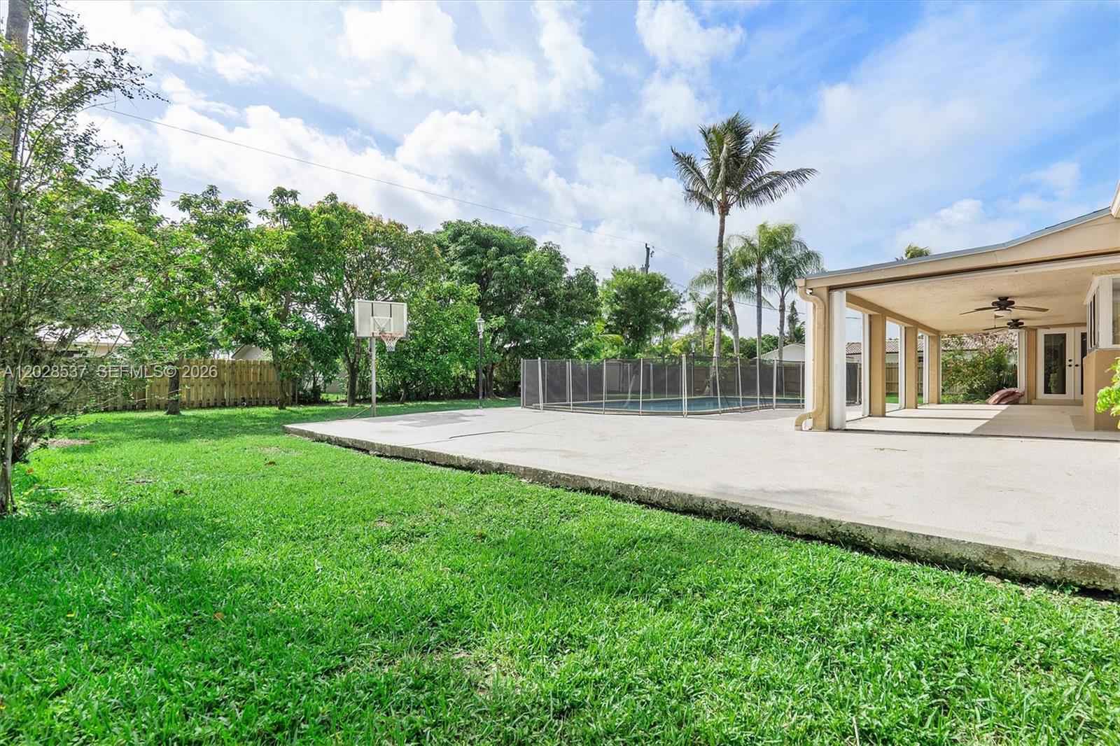 CARIBBEAN ESTATES - Residential Lease