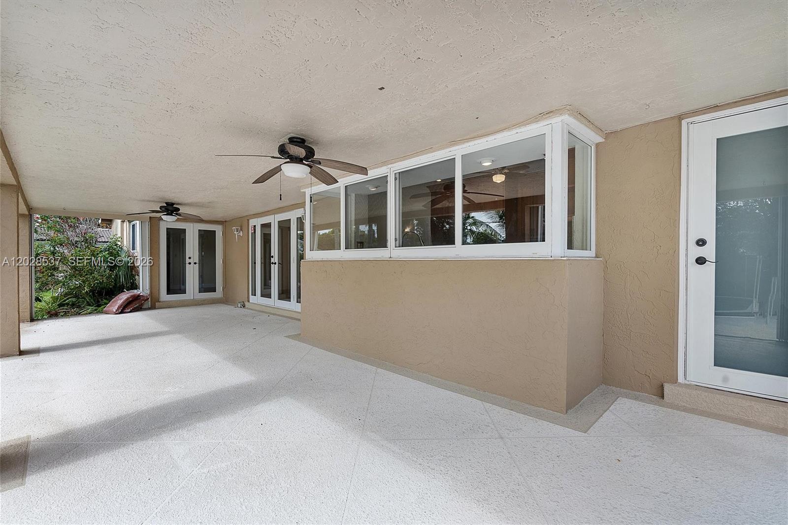 CARIBBEAN ESTATES - Residential Lease