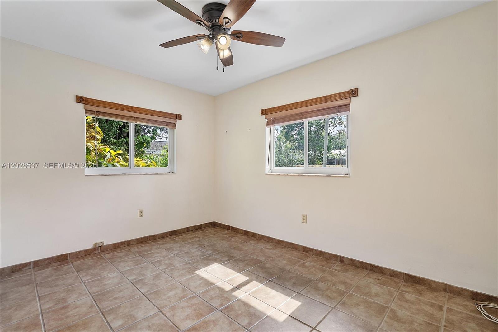 CARIBBEAN ESTATES - Residential Lease