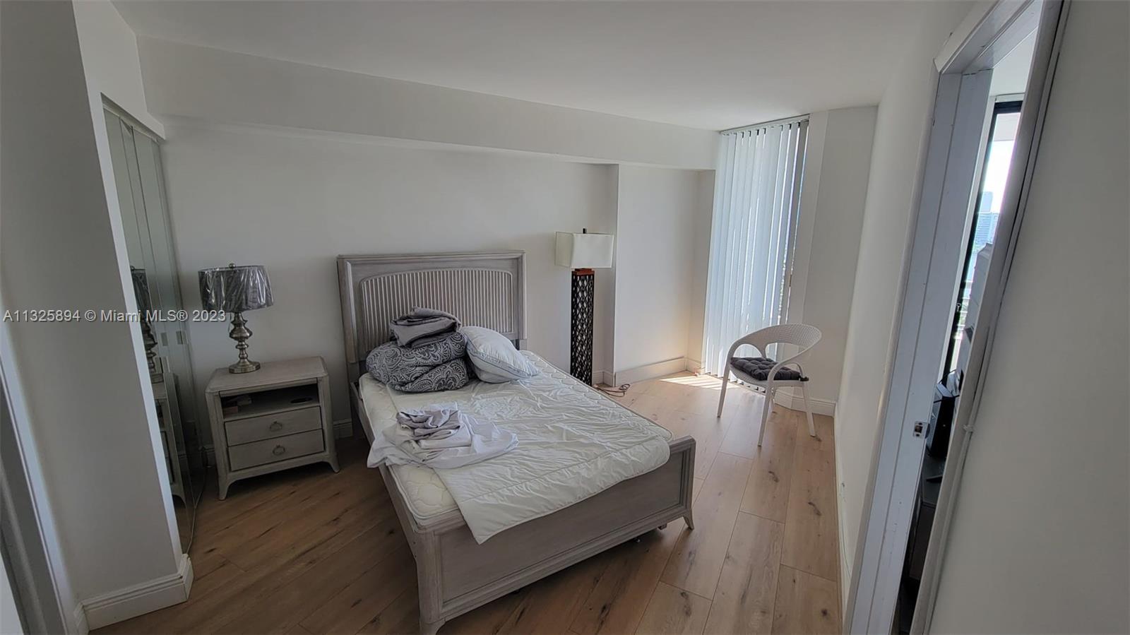 PARC CENTRAL AVENTURA SOU - Residential Lease