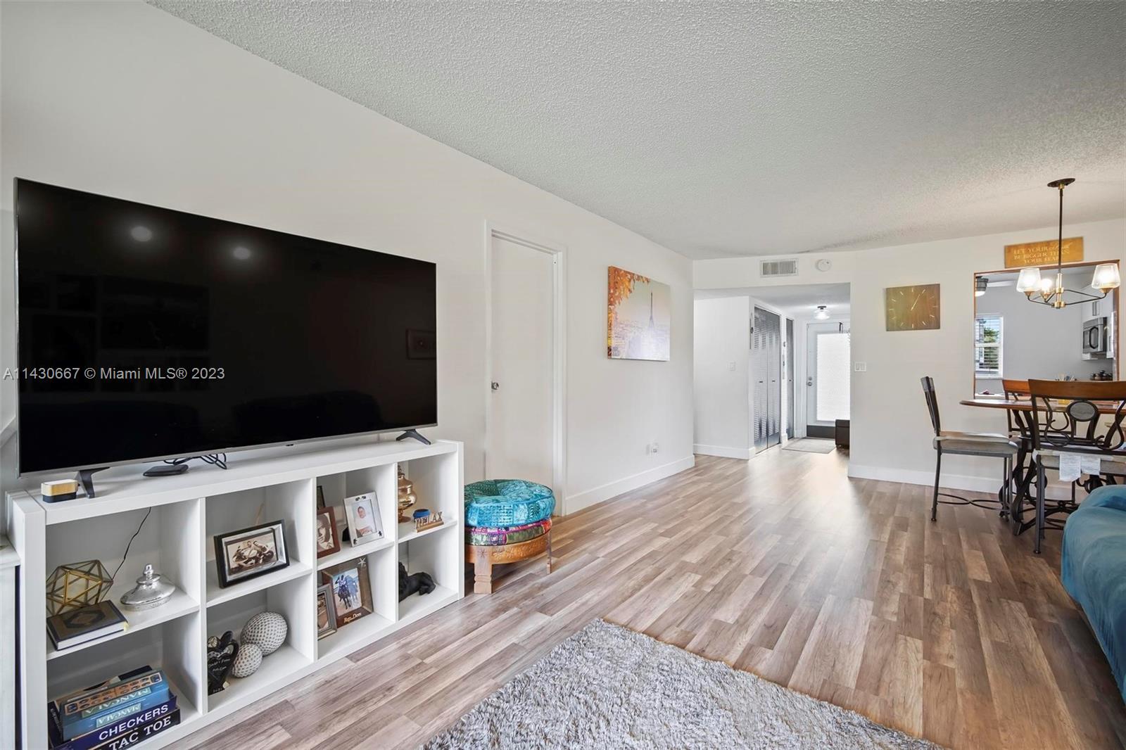 SANDS POINT CONDOMINIUM I - Residential