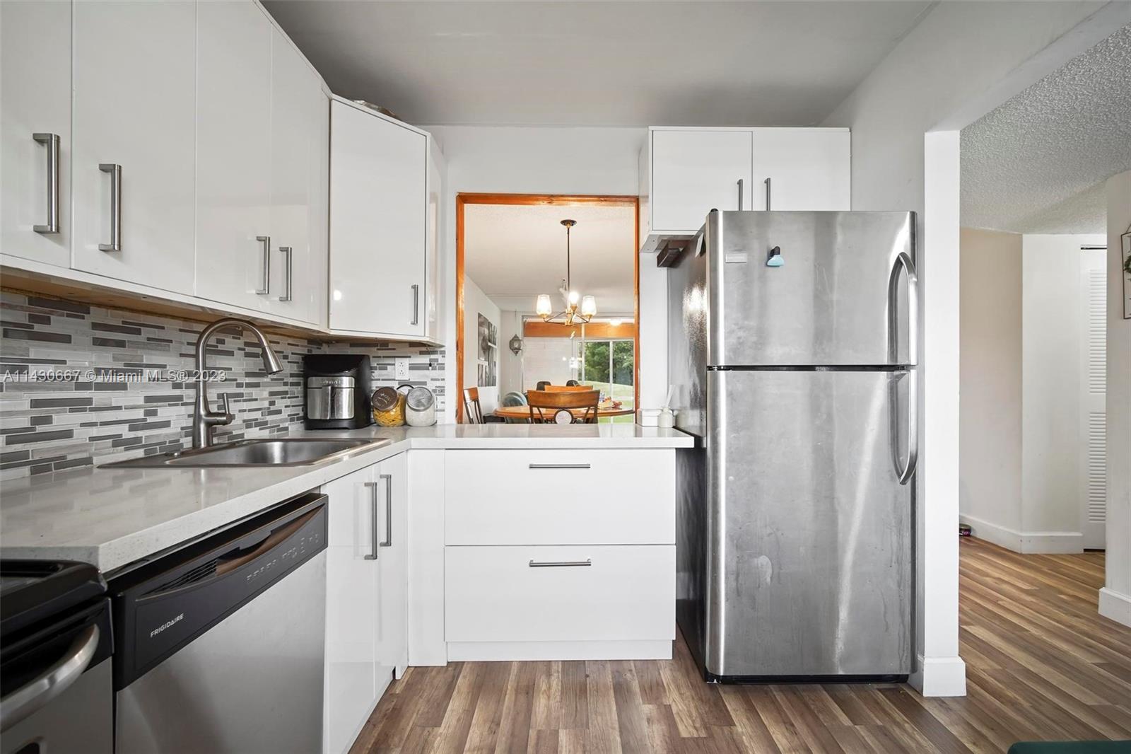 SANDS POINT CONDOMINIUM I - Residential