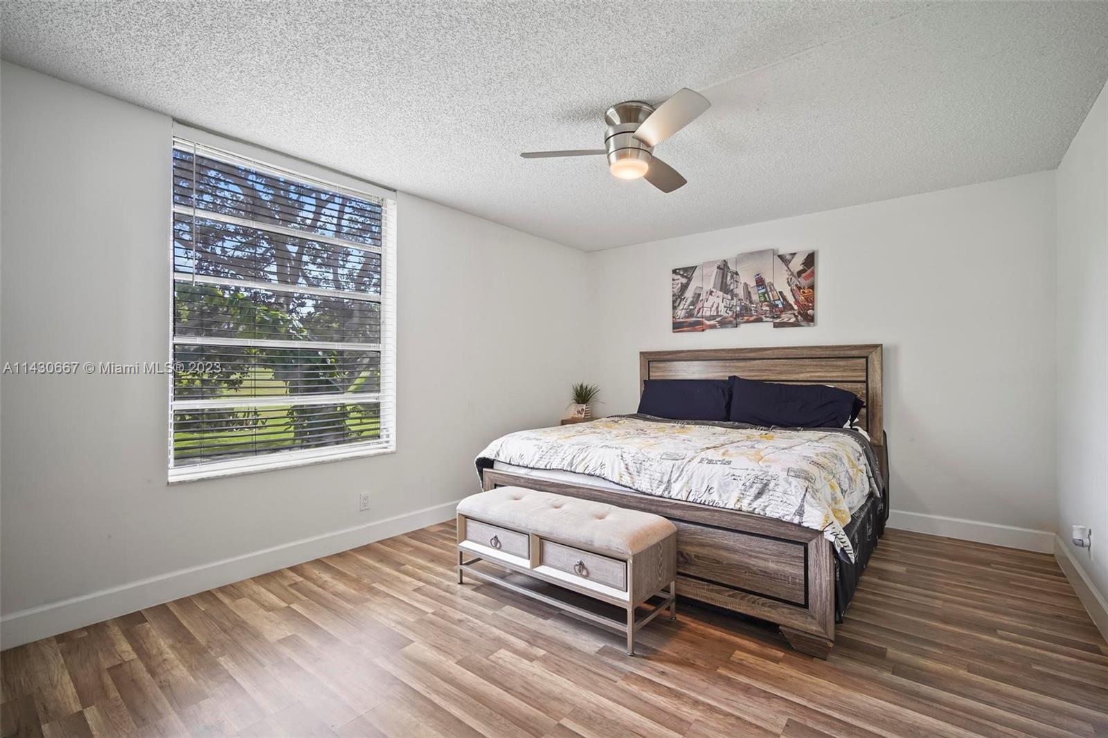 SANDS POINT CONDOMINIUM I - Residential