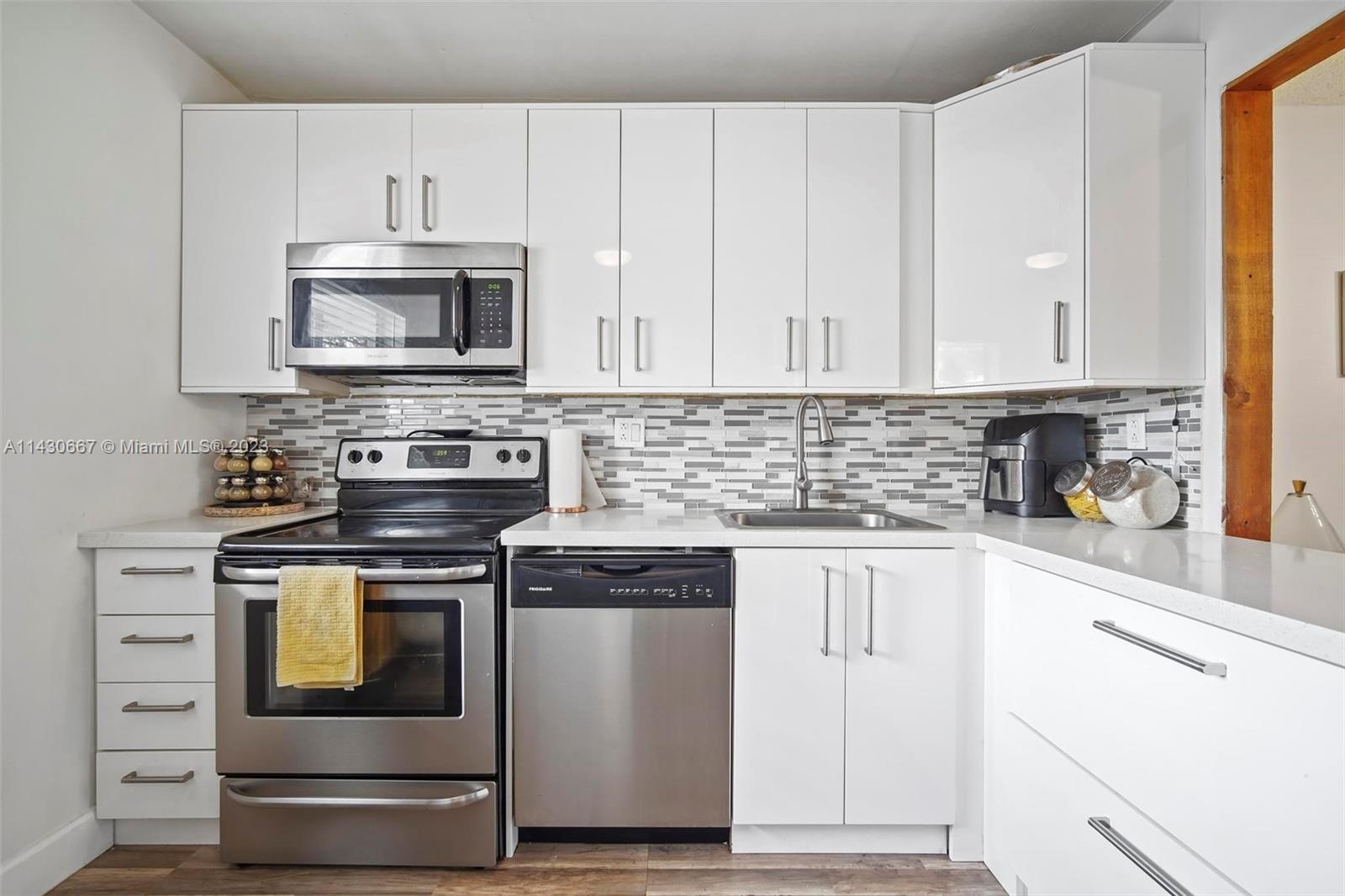 SANDS POINT CONDOMINIUM I - Residential