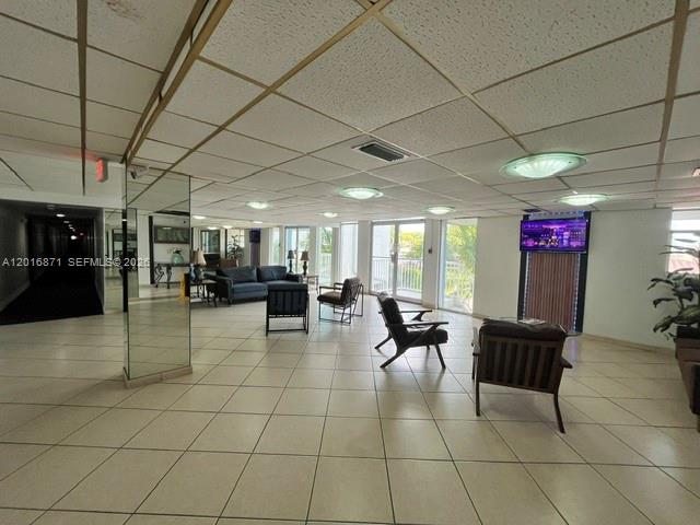 5050 CONDO - Residential